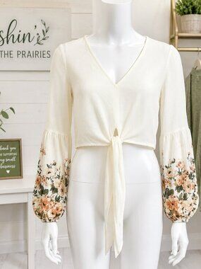 4 for $25 💜 SHEIN Cream Color Crop Top with Floral Puffy Sleeves Size XS